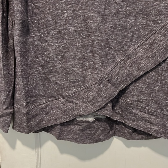 Ten Tree, size medium, scallop front, long sleeve, light weight sweatshirt - Picture 2 of 5